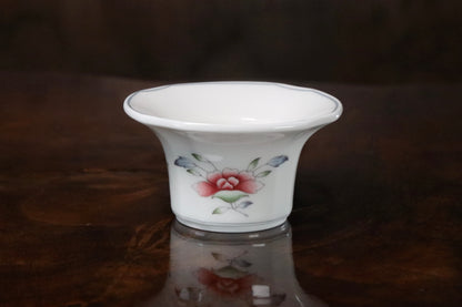 Nanking egg cup